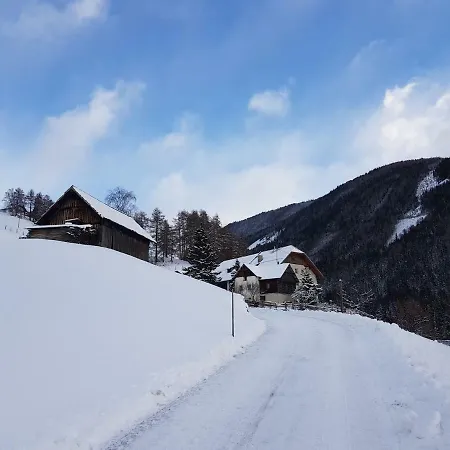 Biohof Laussnitzer In Rennweg Farm stay Rennweg am Katschberg